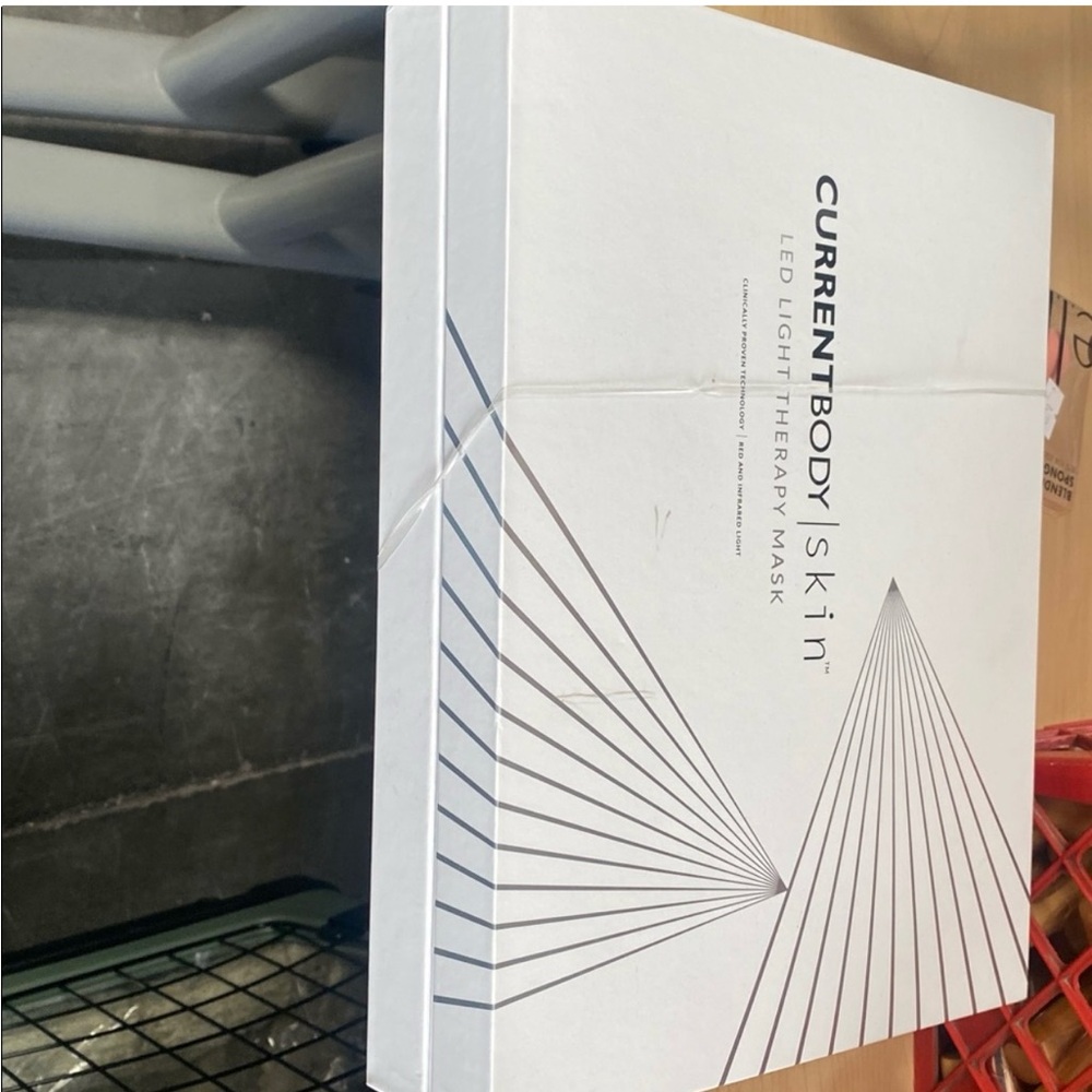 CurrentBody Skin LED Light Therapy Mask